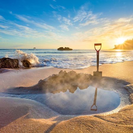 Hot Water Beach Bure Wai Hotwater Beach المظهر الخارجي الصورة